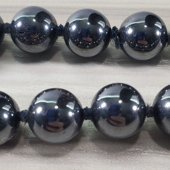 Vintage Lucoral Hematite Barrel Clasp 28" Grey Gunmetal Beaded Necklace - Picture 7 of 10